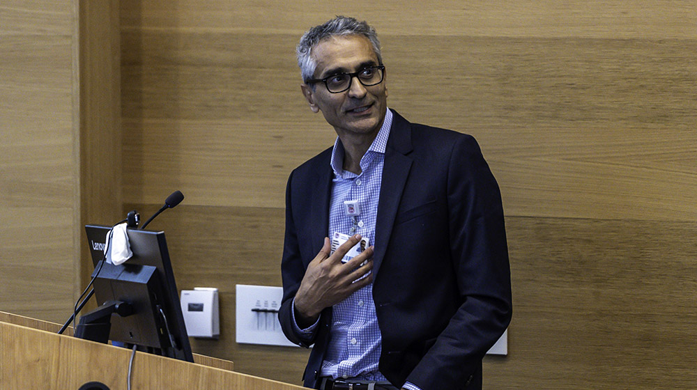 Harel Dahari speaking